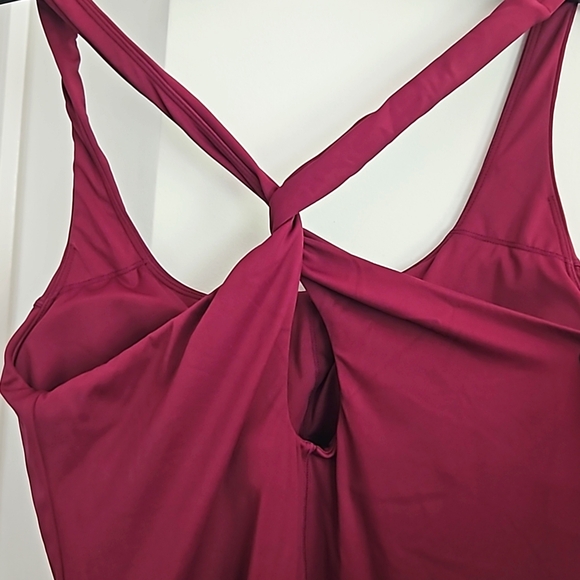 Halara corset active dress size Medium Dark Berry red pocket mini Fall color - Picture 7 of 7